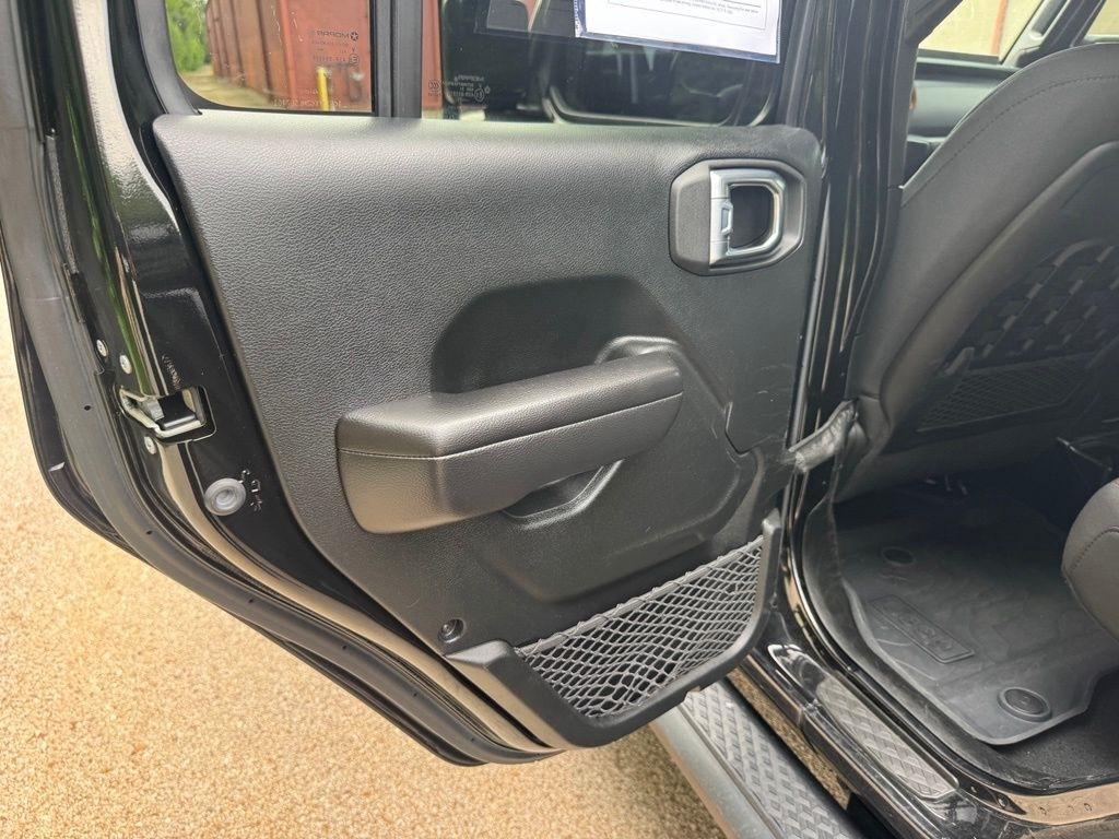 Jeep Gladiator  2021