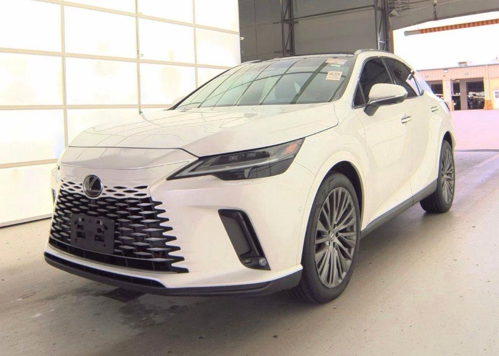 Lexus RX  2023