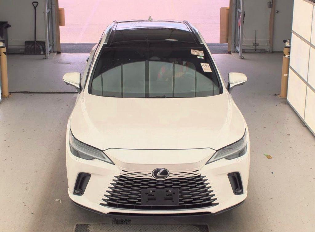 Lexus RX  2023