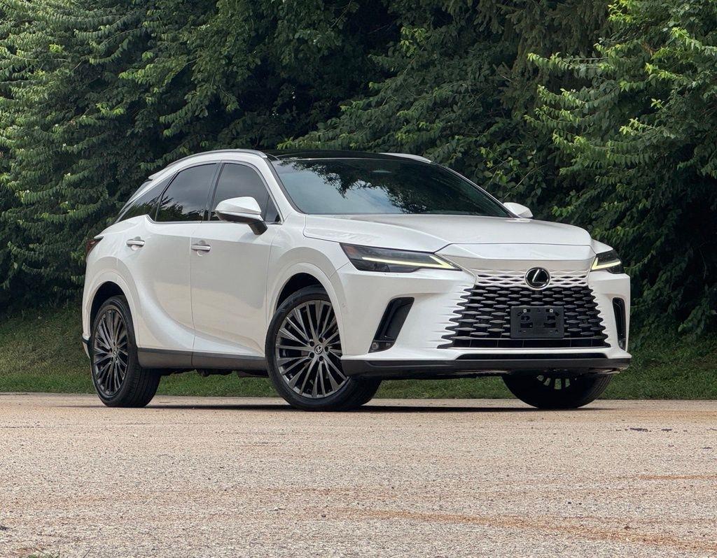 Lexus RX  2023
