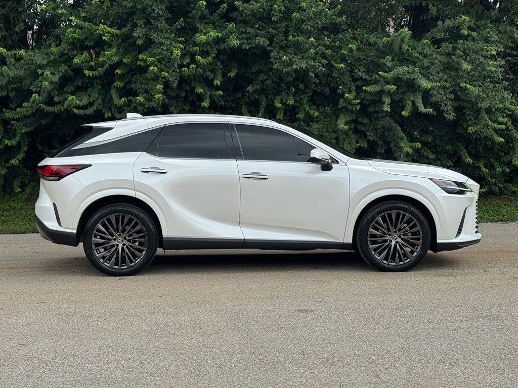 Lexus RX  2023