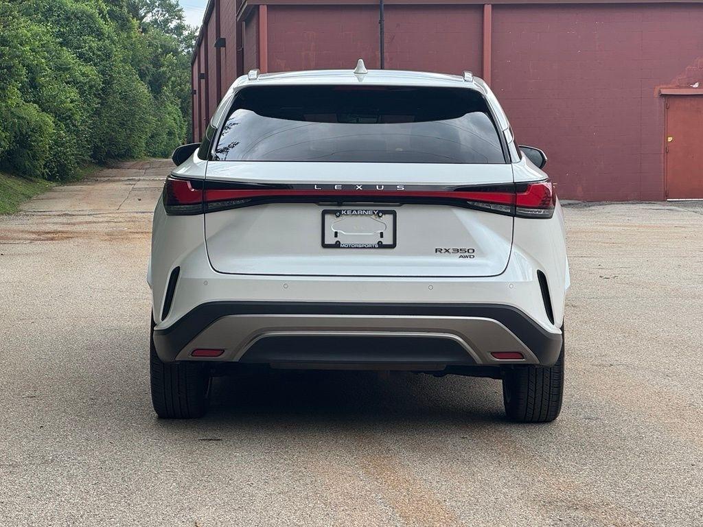 Lexus RX  2023