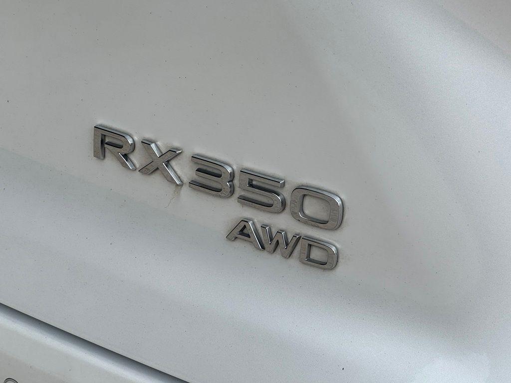 Lexus RX  2023