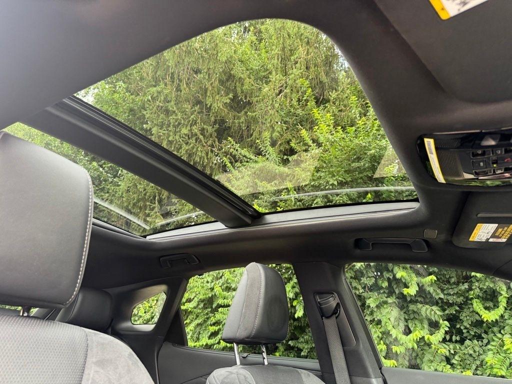 Lexus RX  2023