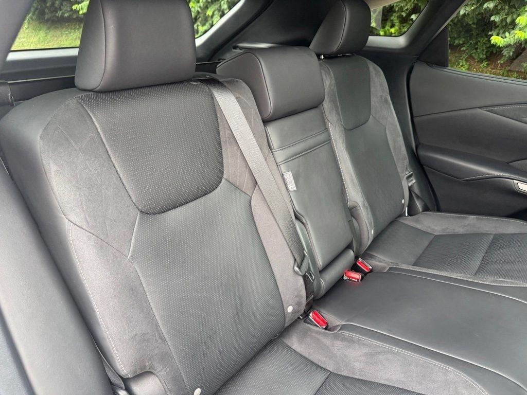 Lexus RX  2023