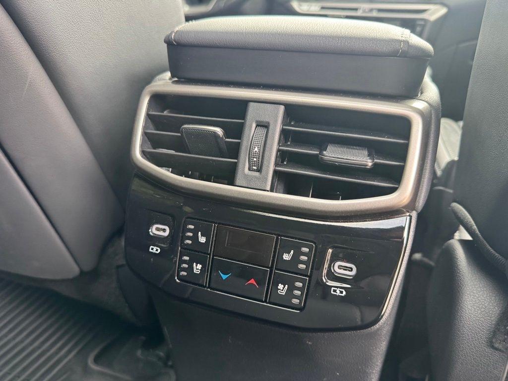 Lexus RX  2023