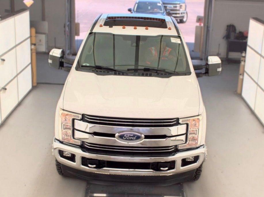 Ford Super Duty F-350 DRW  2017