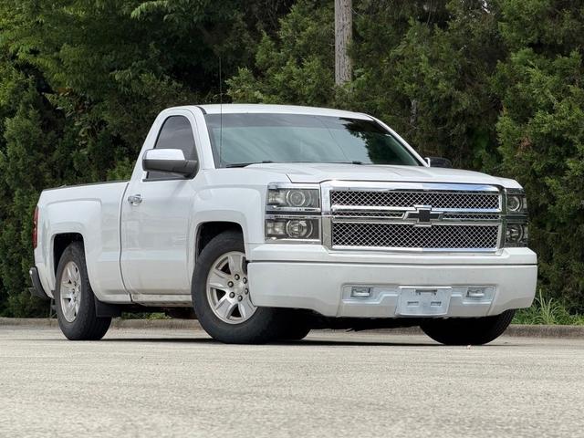 White 2015 Chevrolet Silverado 1500 Pickup Truck 4X2 6-Speed Automatic Overdrive