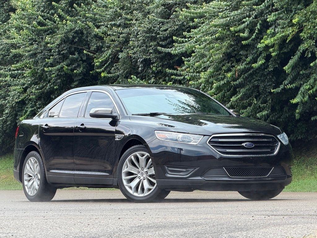 Ford Taurus photo 2