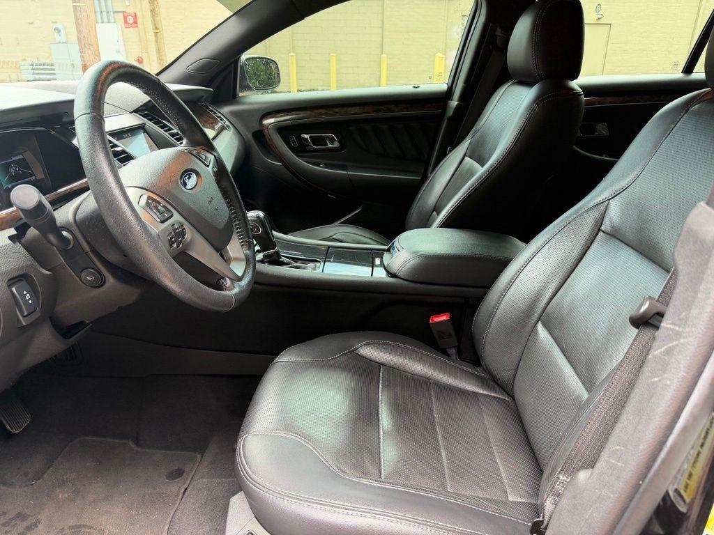 Ford Taurus photo 6
