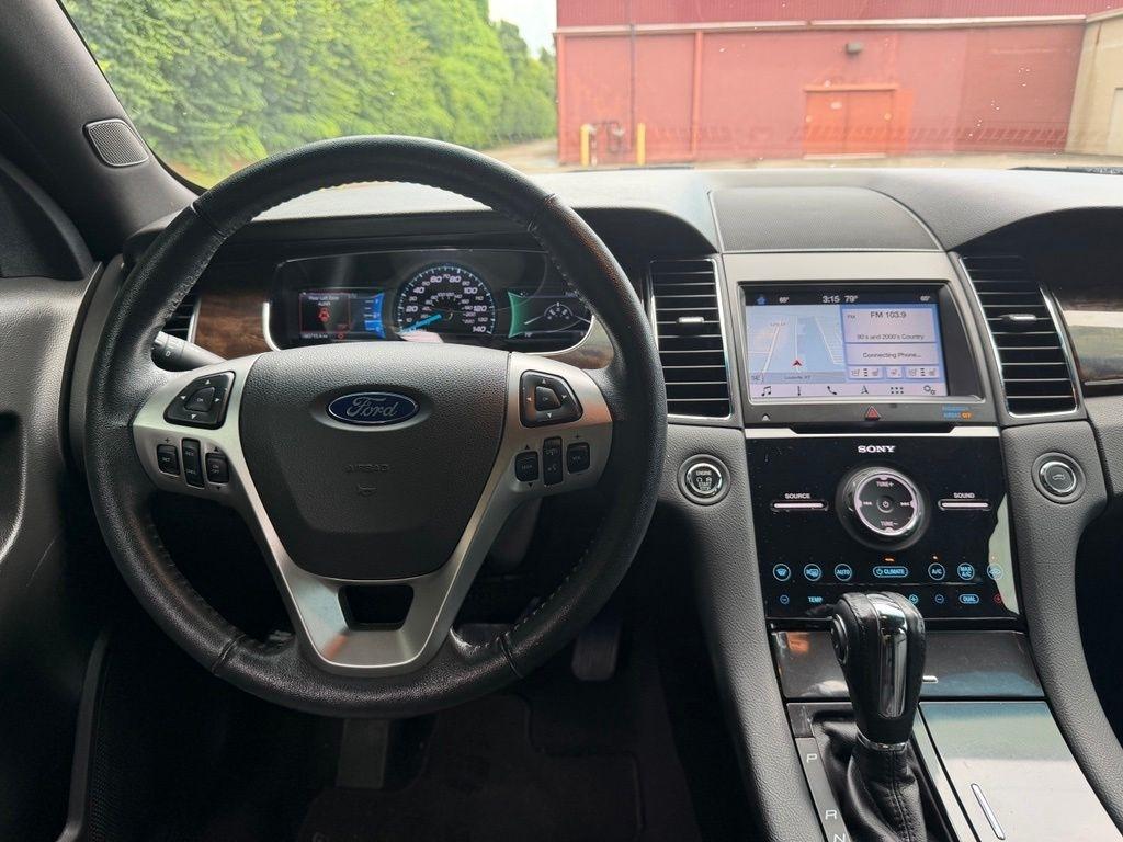 Ford Taurus photo 11