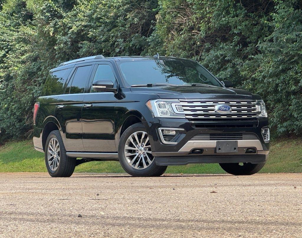 Ford Expedition photo 2