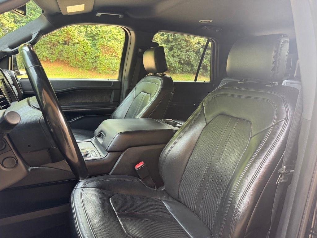 Ford Expedition photo 11
