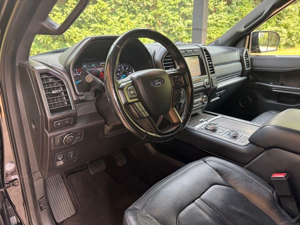 Ford Expedition photo 12