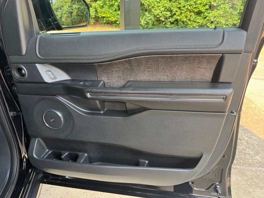 Ford Expedition photo 33