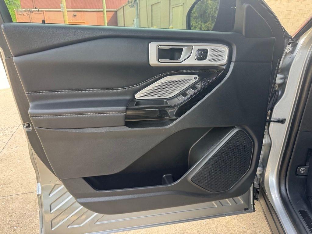 Ford Explorer  2021