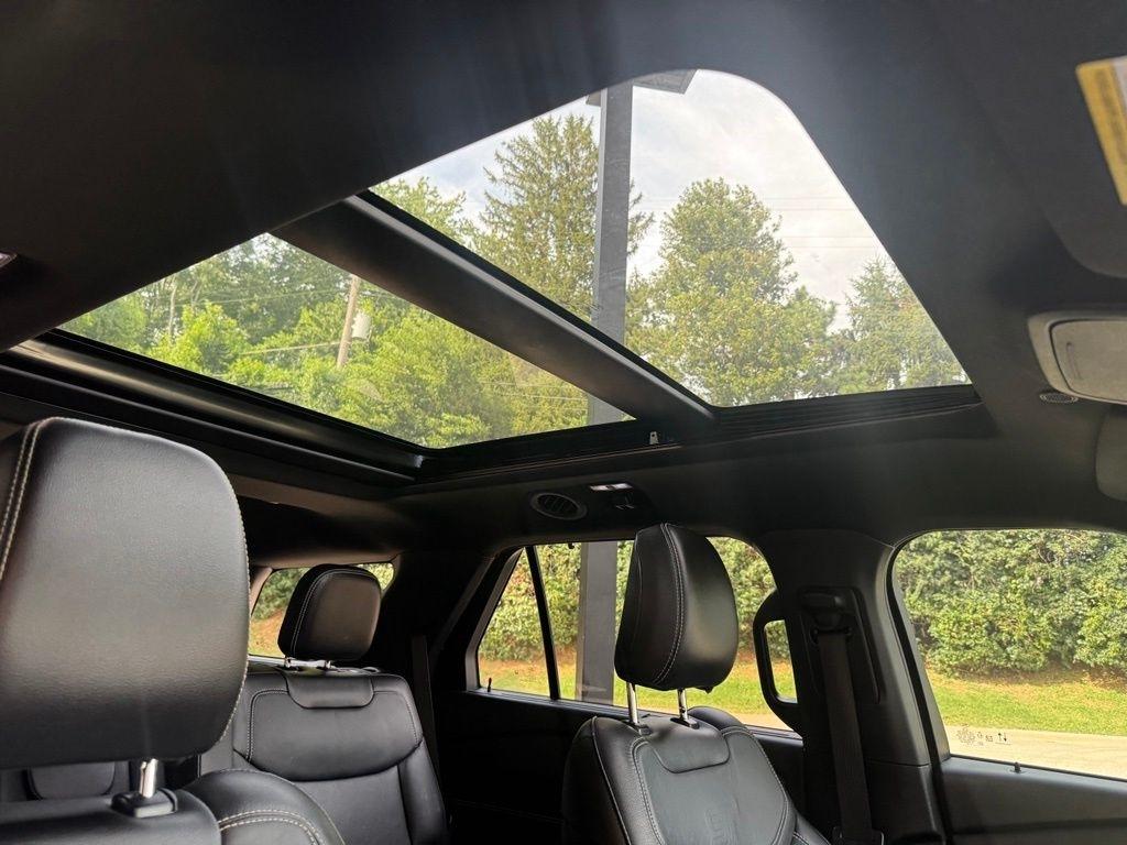 Ford Explorer  2021