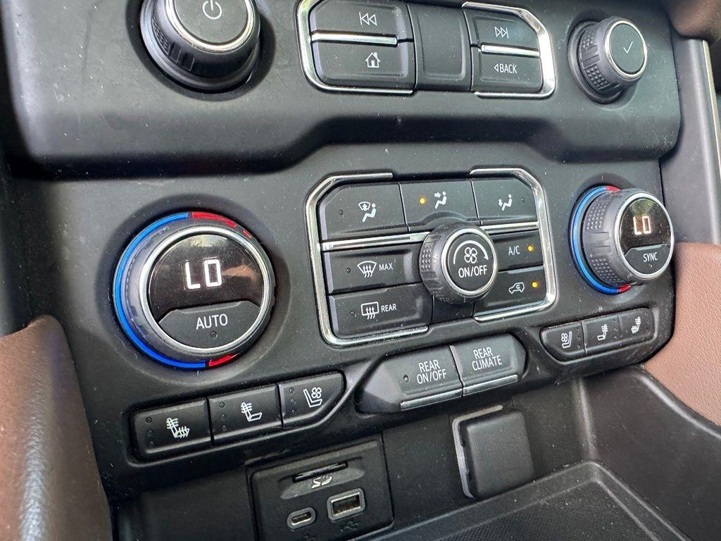 Chevrolet Tahoe  2021