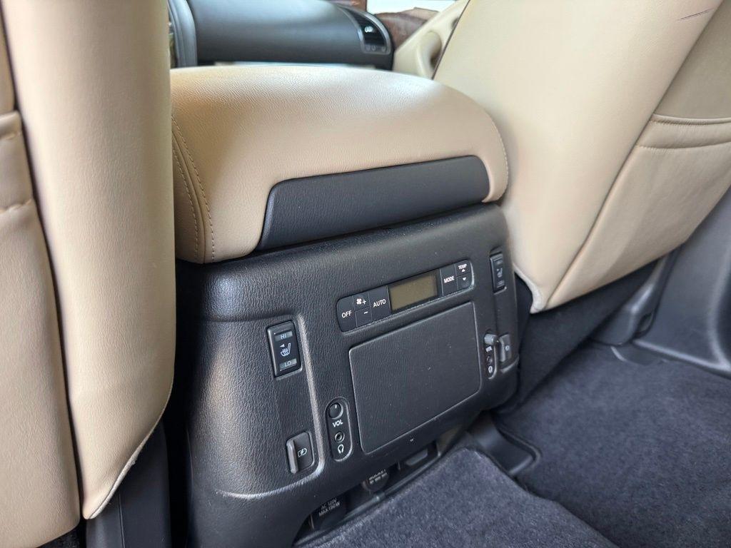 Nissan Armada  2018