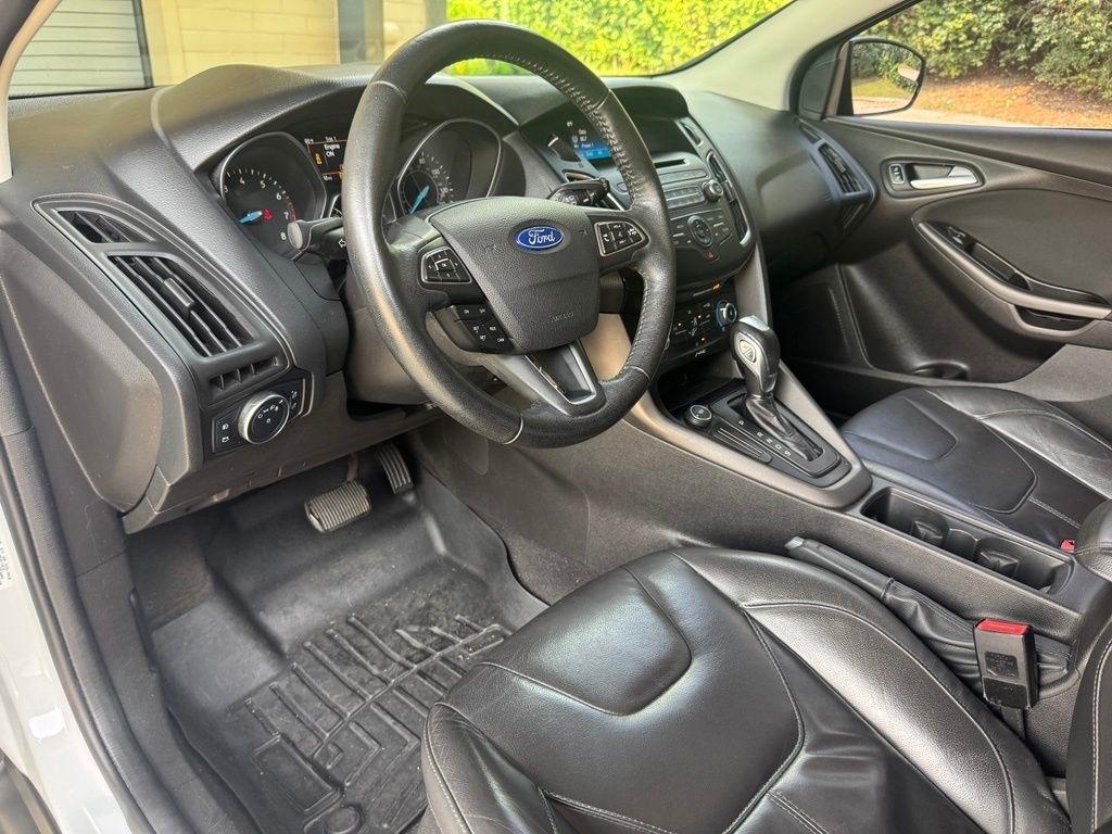 Ford Focus  2015