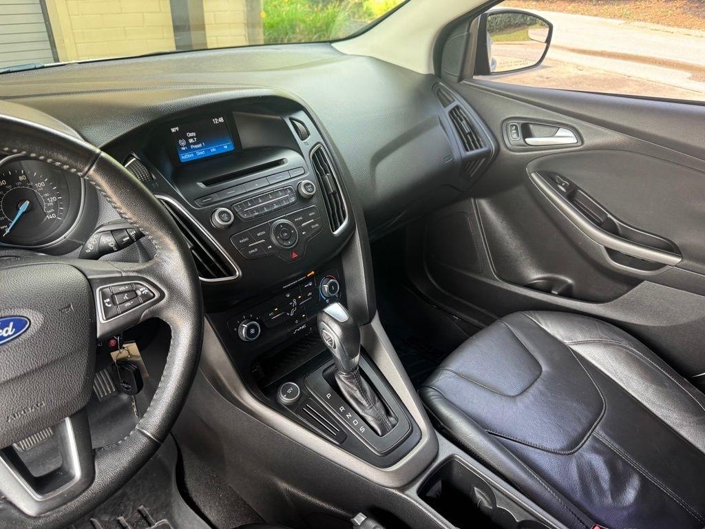 Ford Focus  2015
