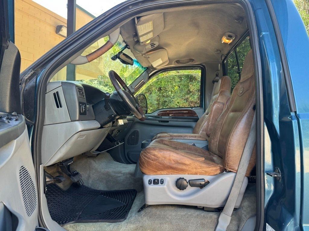 Ford Super Duty F-350 SRW  2004