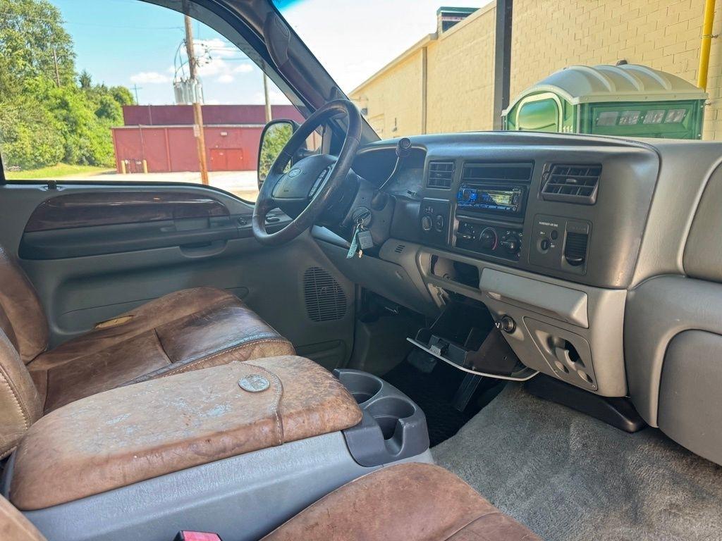 Ford Super Duty F-350 SRW  2004
