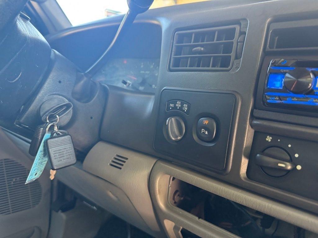 Ford Super Duty F-350 SRW  2004
