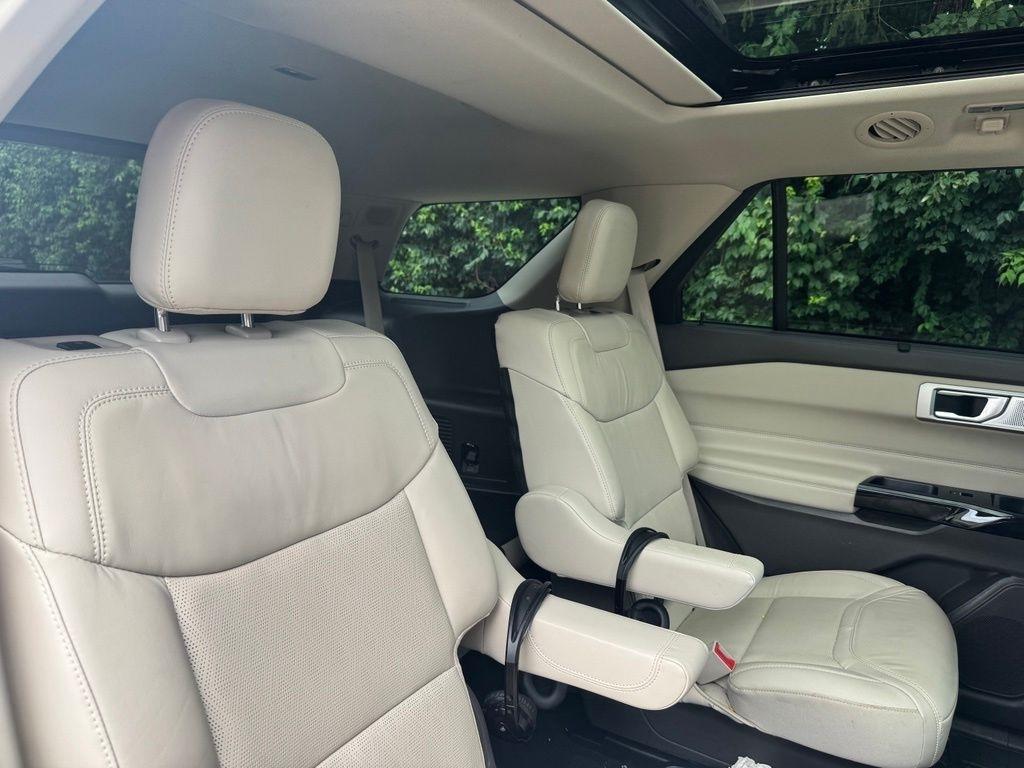 Ford Explorer  2021