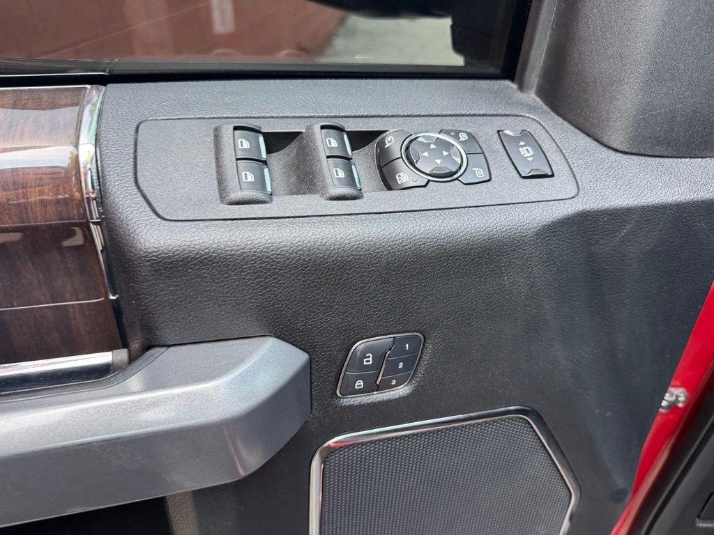 Ford F-250 photo 32