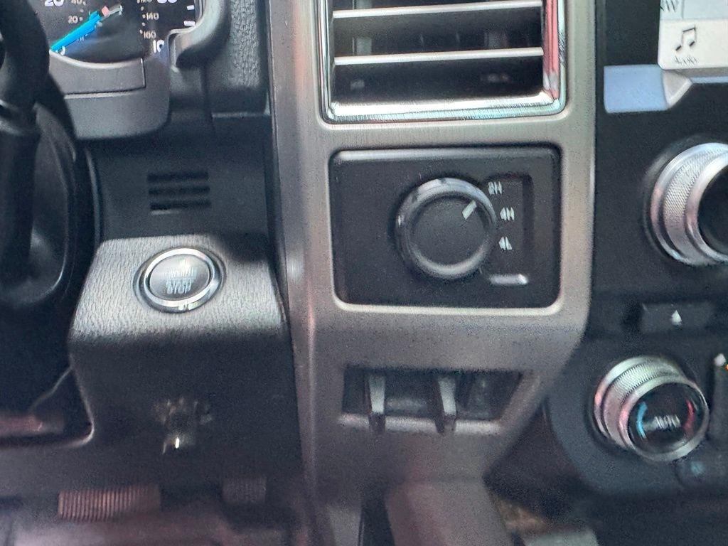 Ford F-250 photo 37