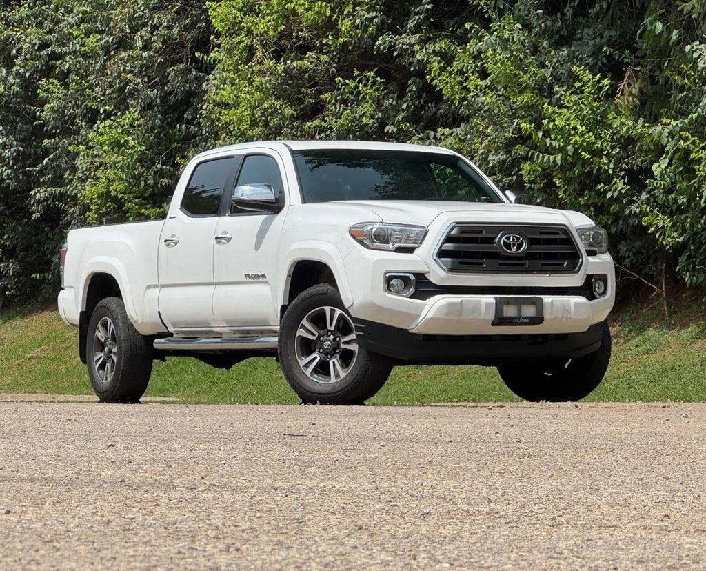 Toyota Tacoma  2016