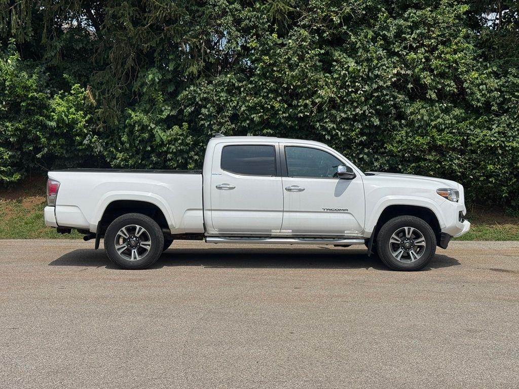 Toyota Tacoma  2016