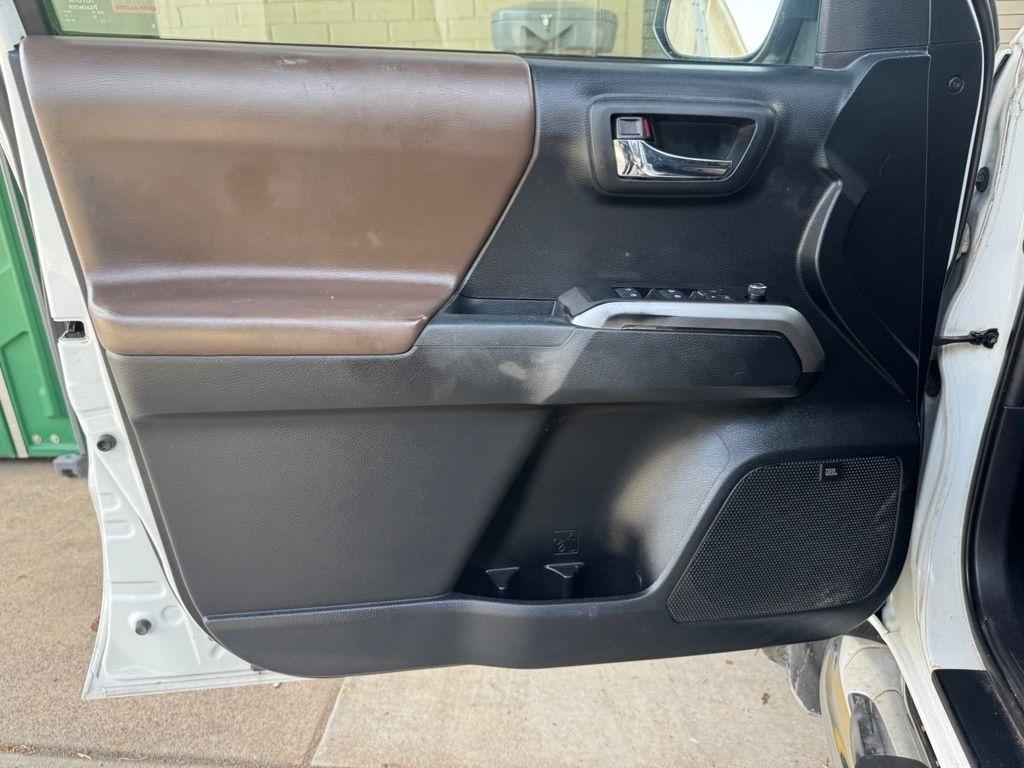 Toyota Tacoma  2016