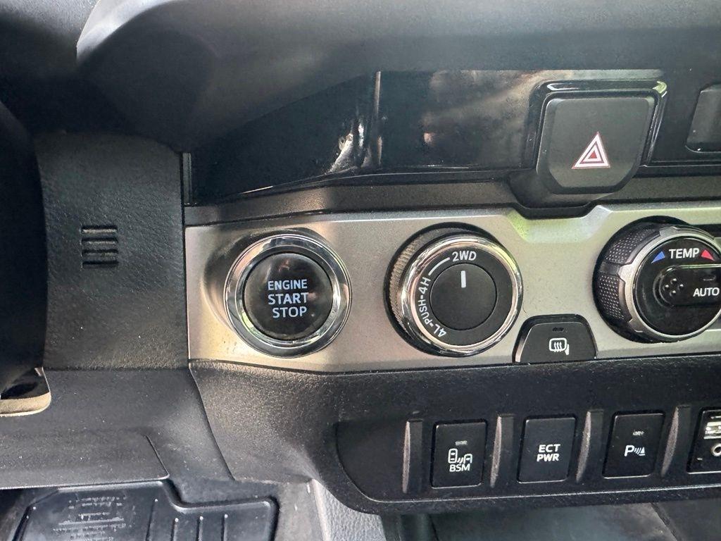 Toyota Tacoma  2016