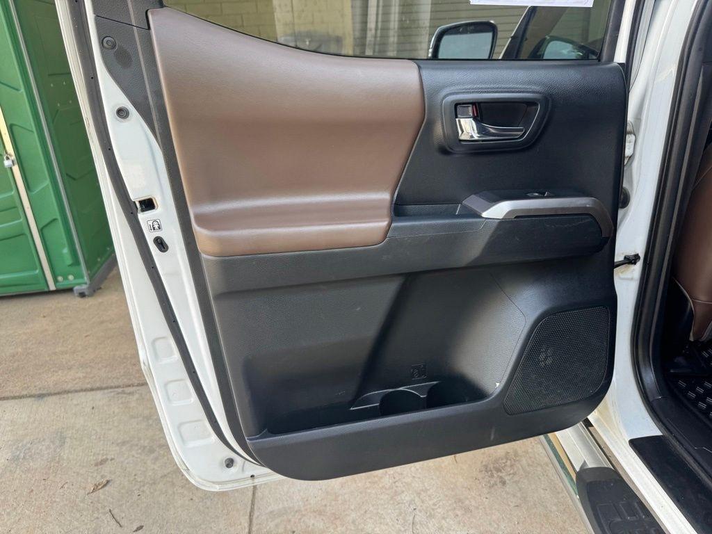Toyota Tacoma  2016
