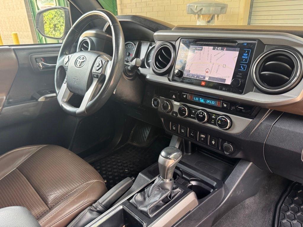 Toyota Tacoma  2016