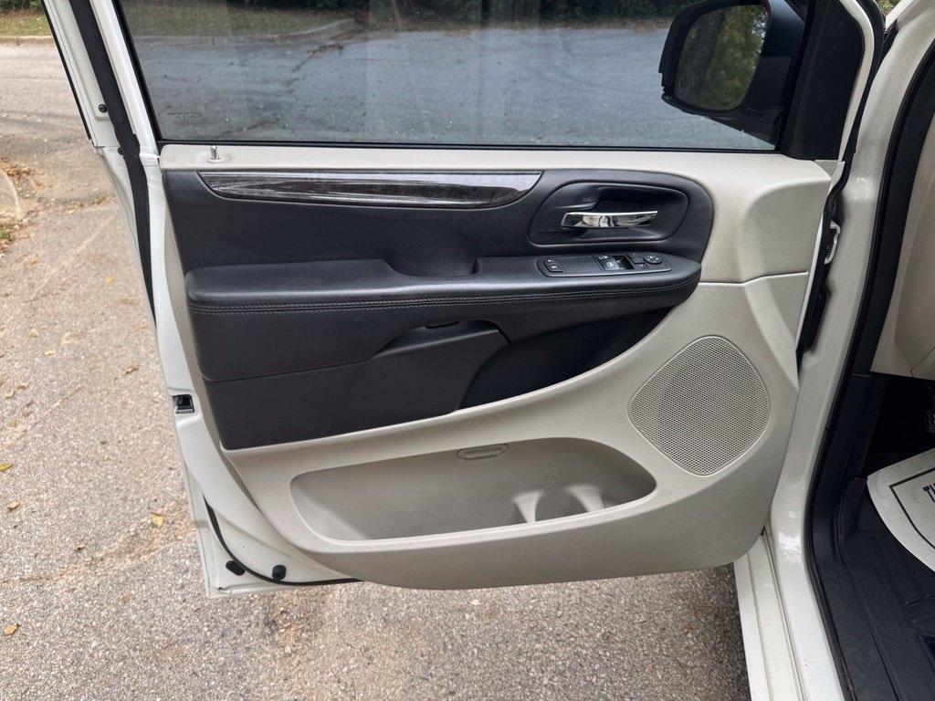 Dodge Grand Caravan  2012