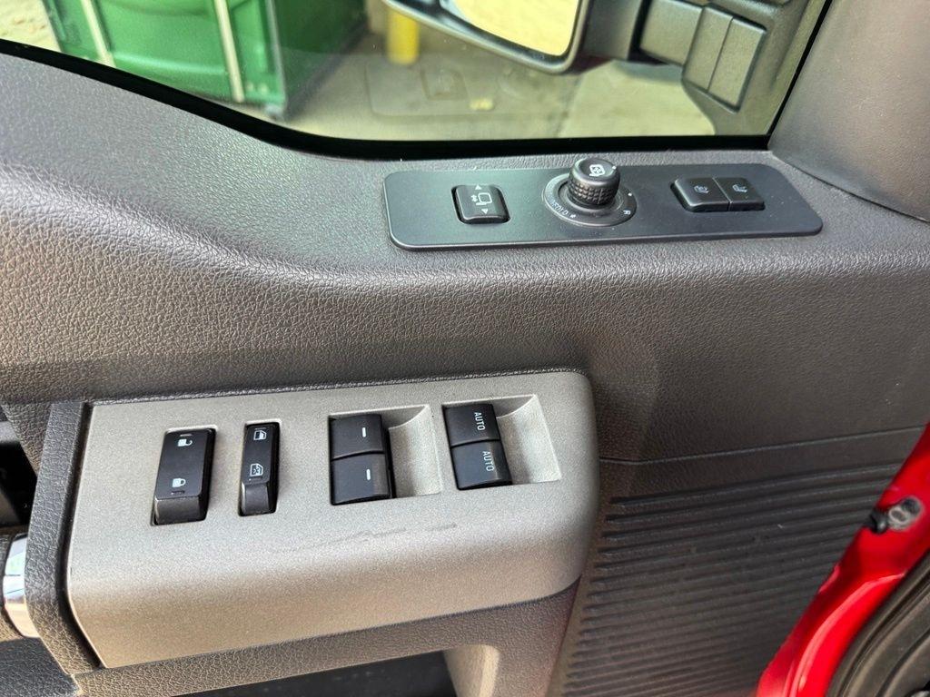 Ford Super Duty F-350 SRW  2014