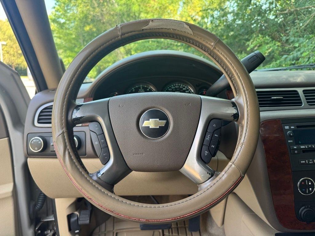 Chevrolet Suburban  2009