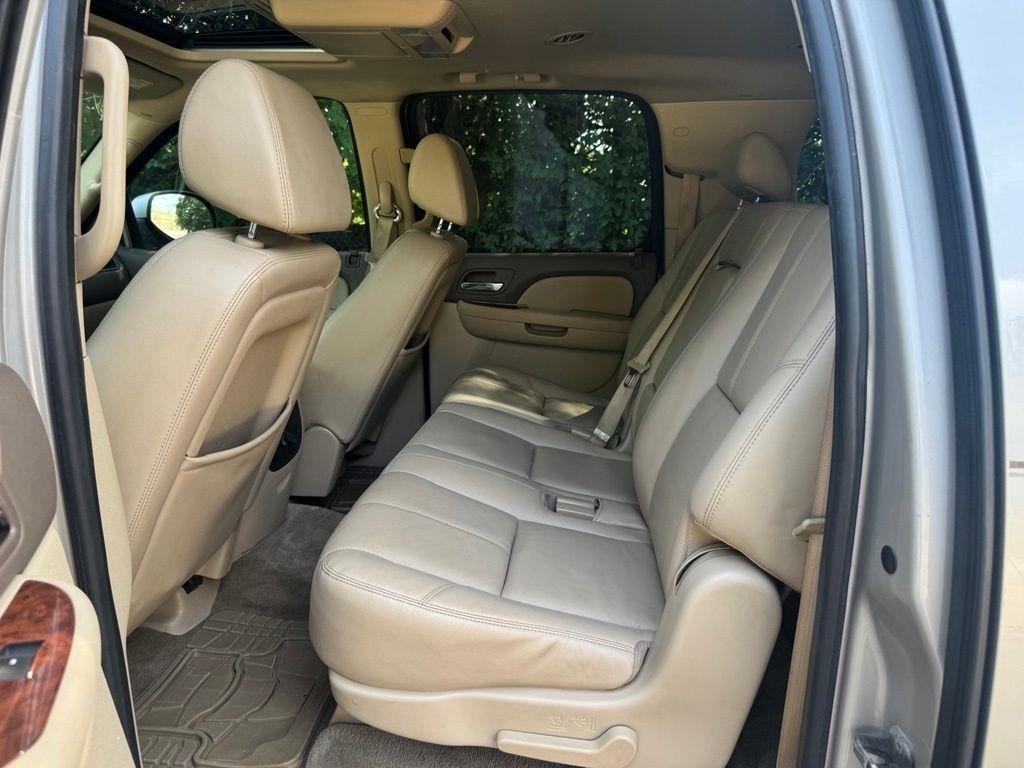 Chevrolet Suburban  2009