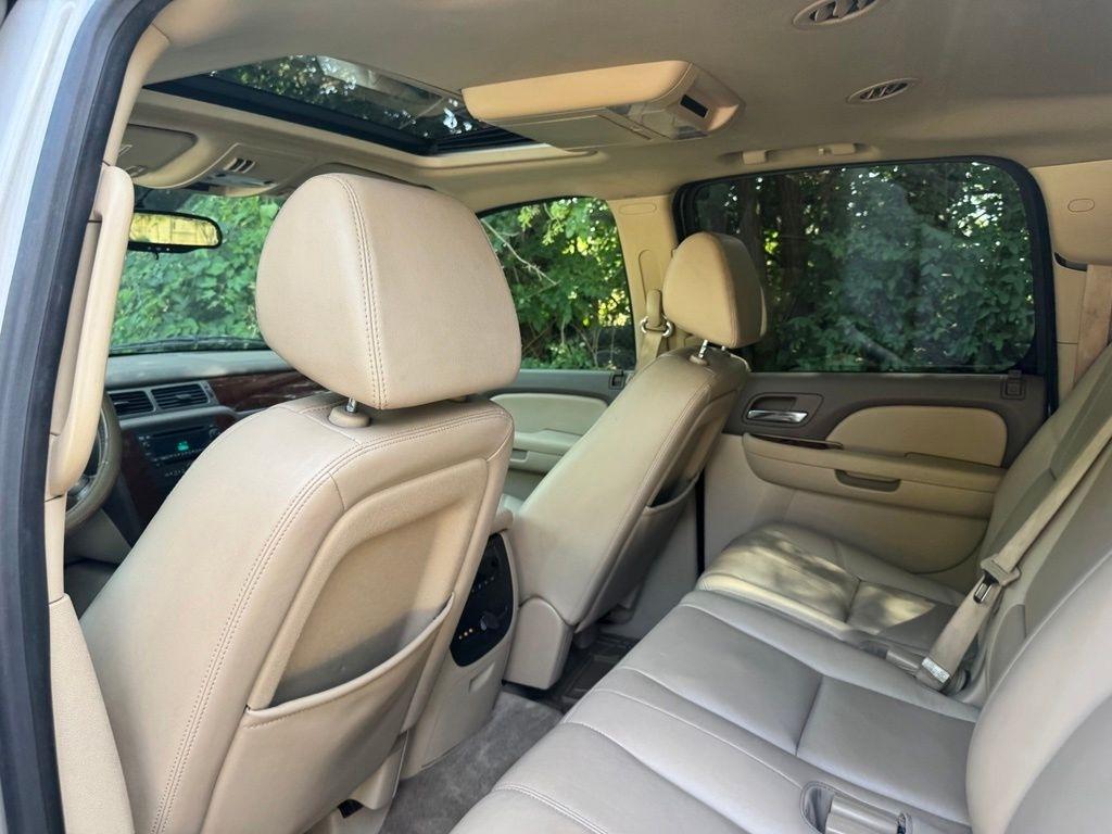 Chevrolet Suburban  2009