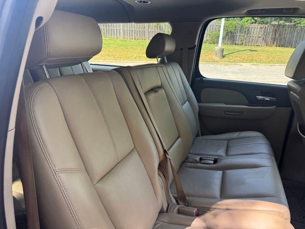 Chevrolet Suburban  2009
