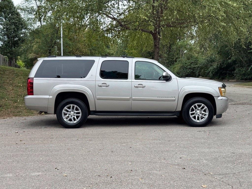 Chevrolet Suburban  2009