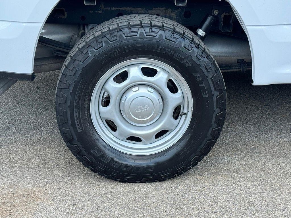 Ford F-150 photo 9