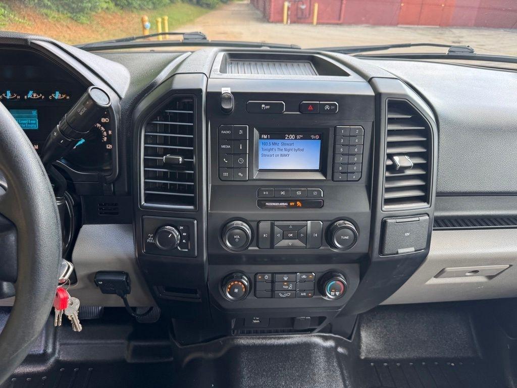 Ford F-150 photo 30