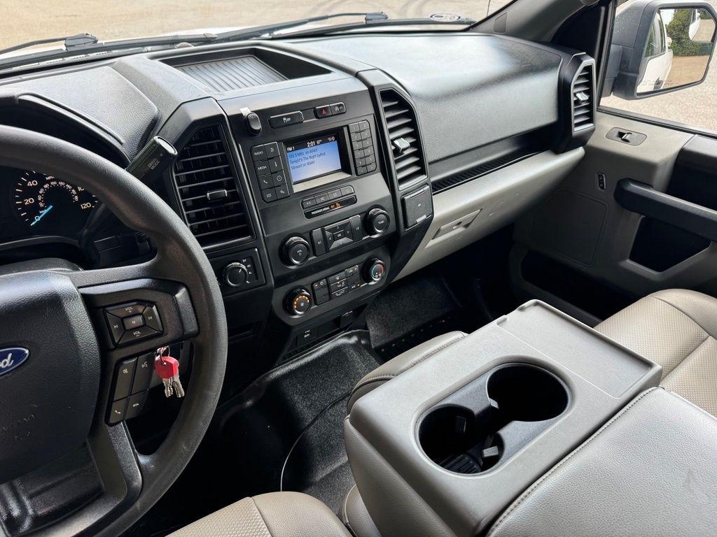 Ford F-150 photo 32