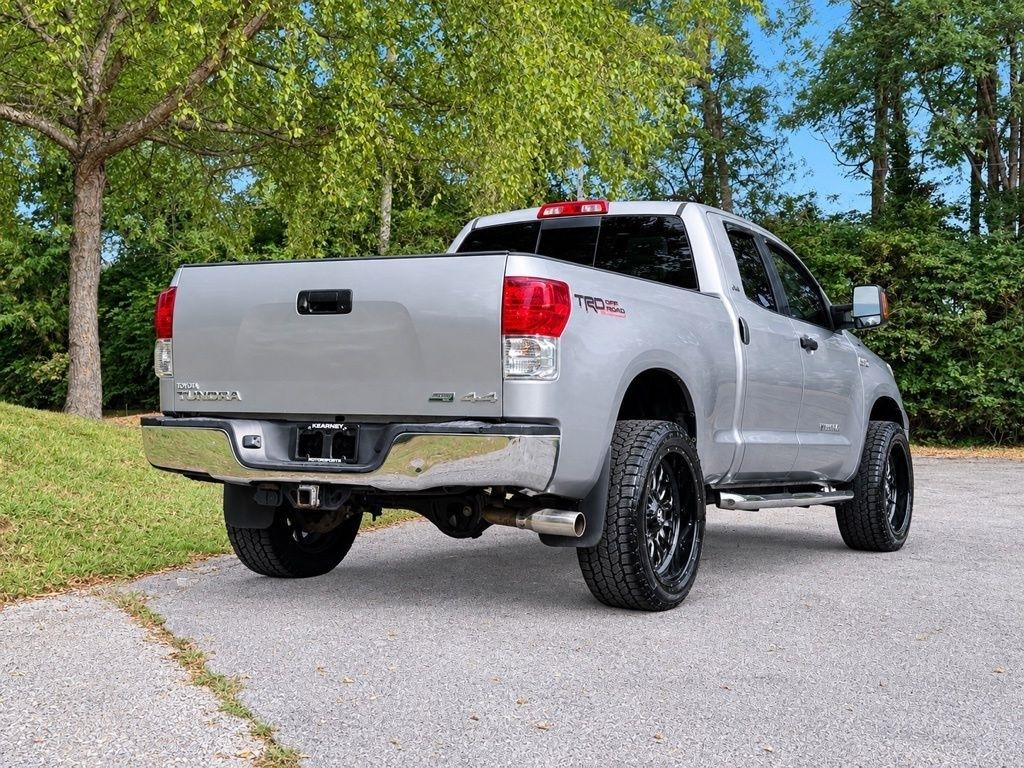 Toyota Tundra 4WD Truck  2013