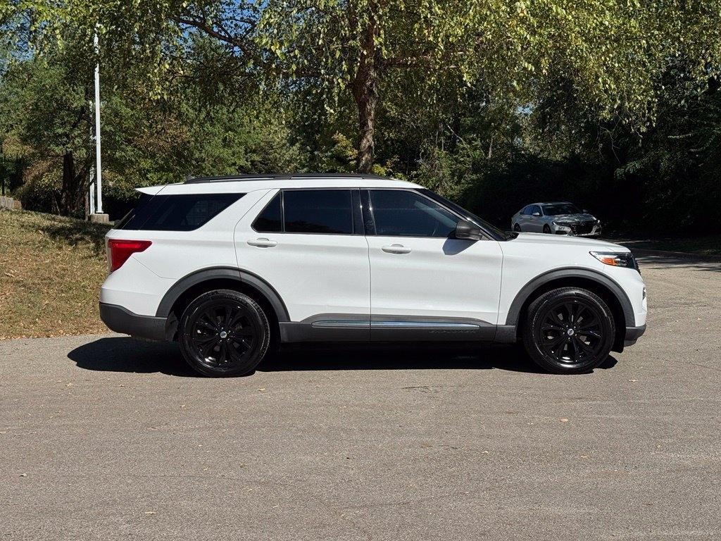 Ford Explorer photo 4