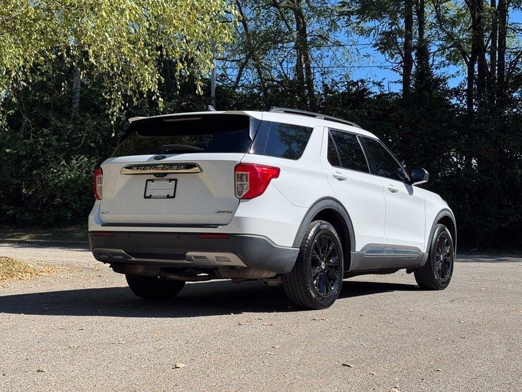 Ford Explorer photo 5